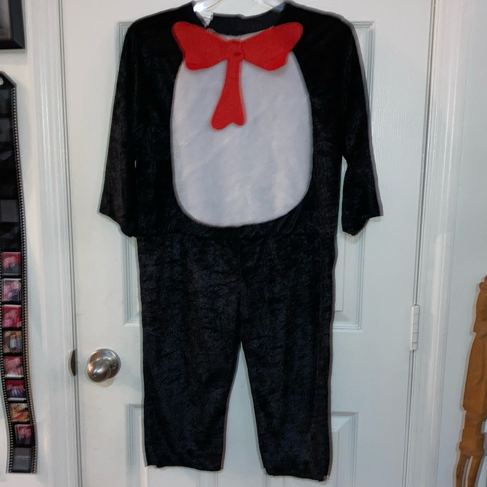 Dr Seuss Cat in the Hat costume for child size 4-6 includes hat and suit